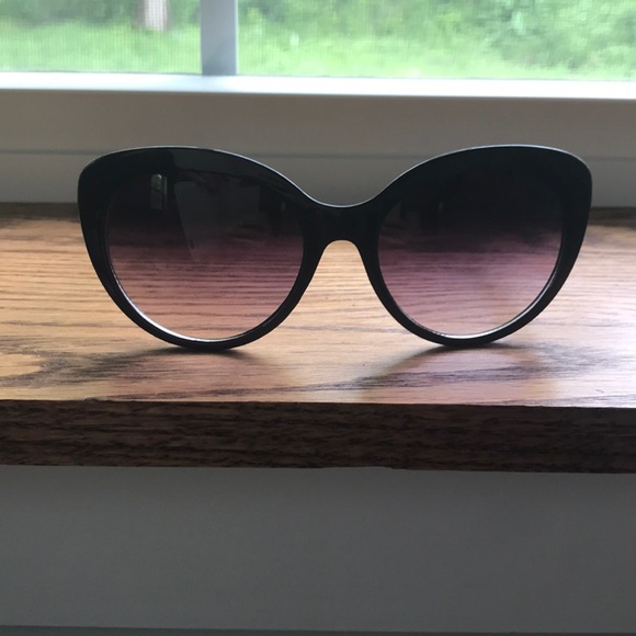 Betsey Johnson Accessories - Betsey Johnson sun glasses